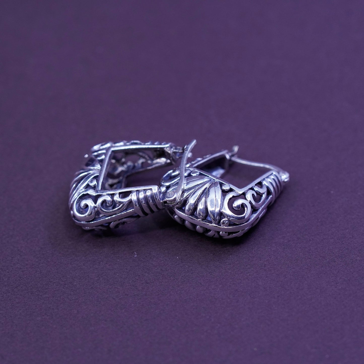 0.75”, vtg Sterling silver handmade earrings, 925 huggie, filigree hoops, Bali