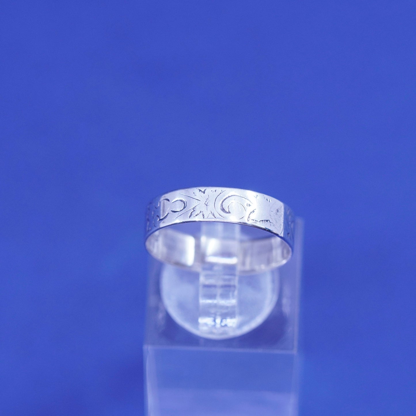 Size 8, Native American Sterling silver ring, southwestern 925 textured band