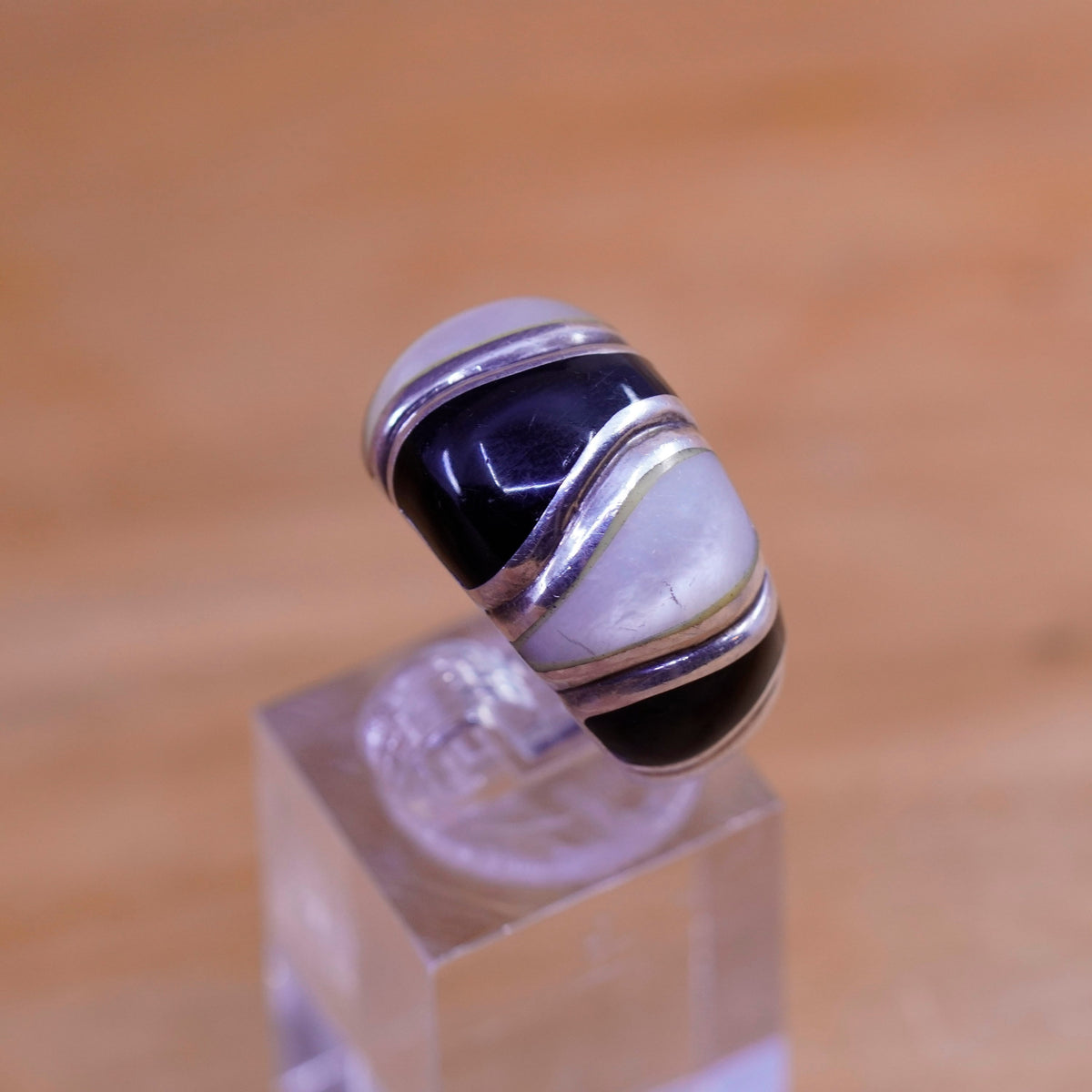 Size 8, Sterling 926 silver handmade ring band w/ obsidian and mother of pearl