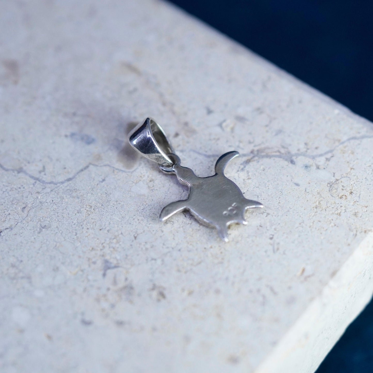 Sterling silver handmade pendant, 925 sea turtle charm white mother of pearl