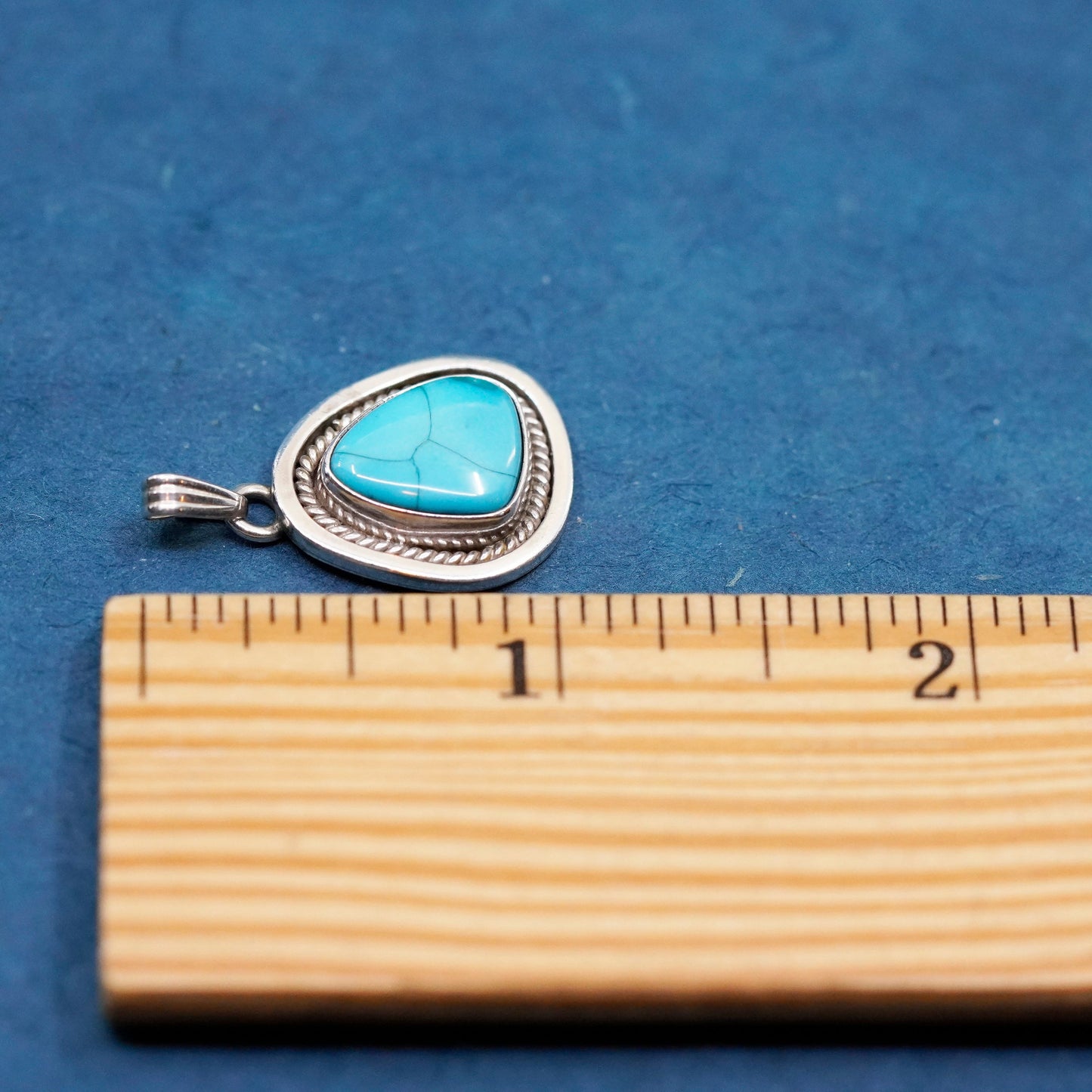 vtg Native American navajo Sterling 925 silver handmade pendant with turquoise