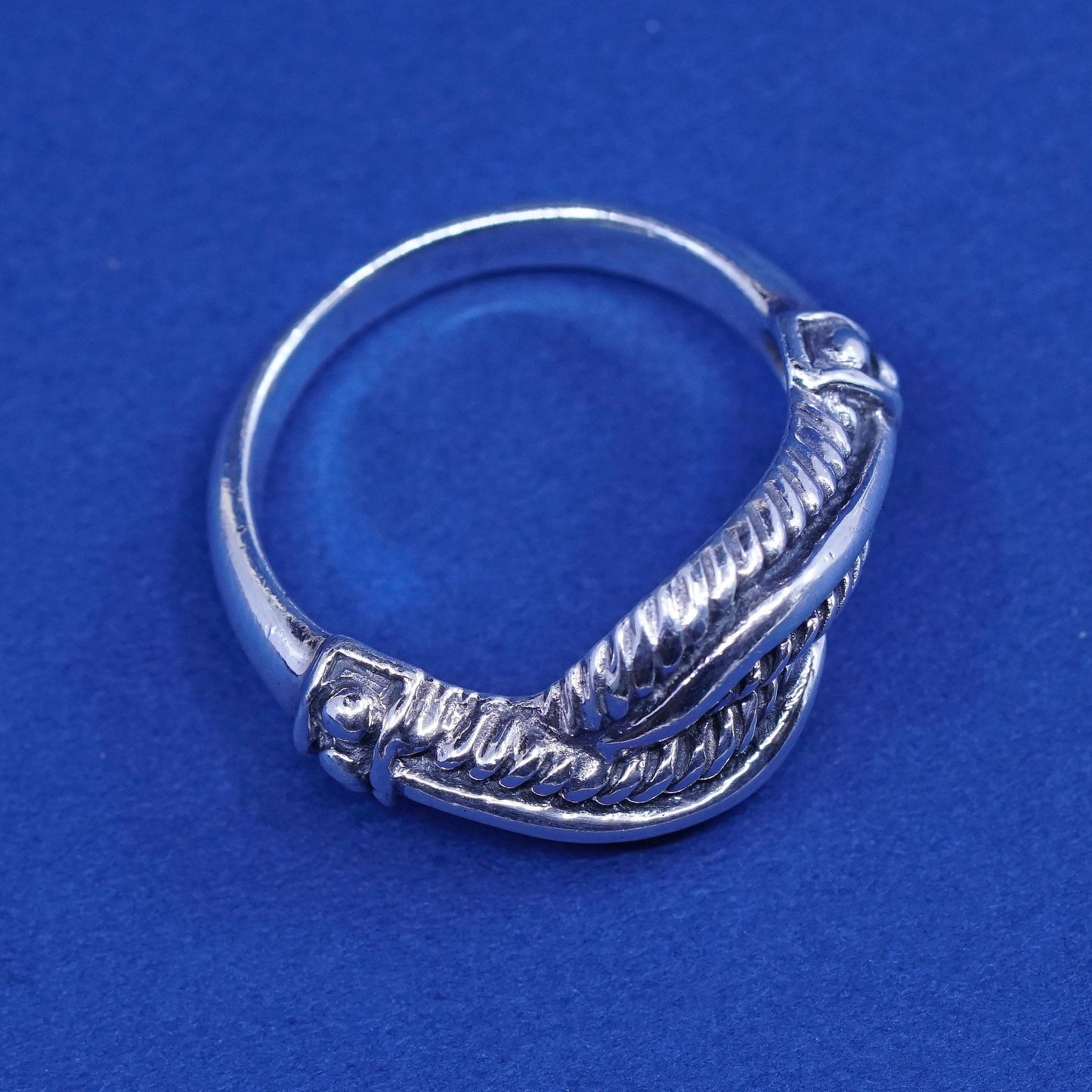 Size 8, vintage Sterling 925 silver handmade ribbed cable ring