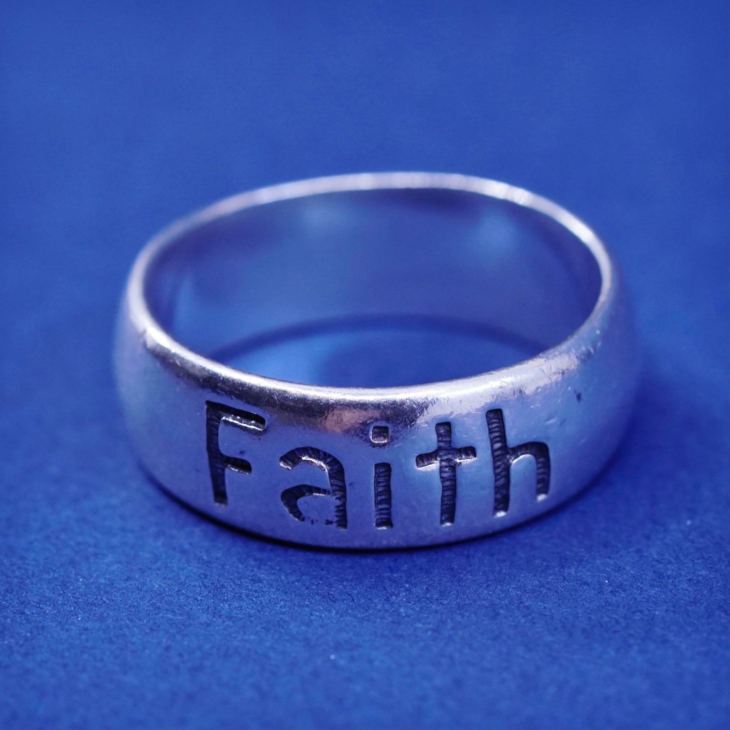 Size 7, vtg shube sterling silver handmade ring, 925 band with faith embossed