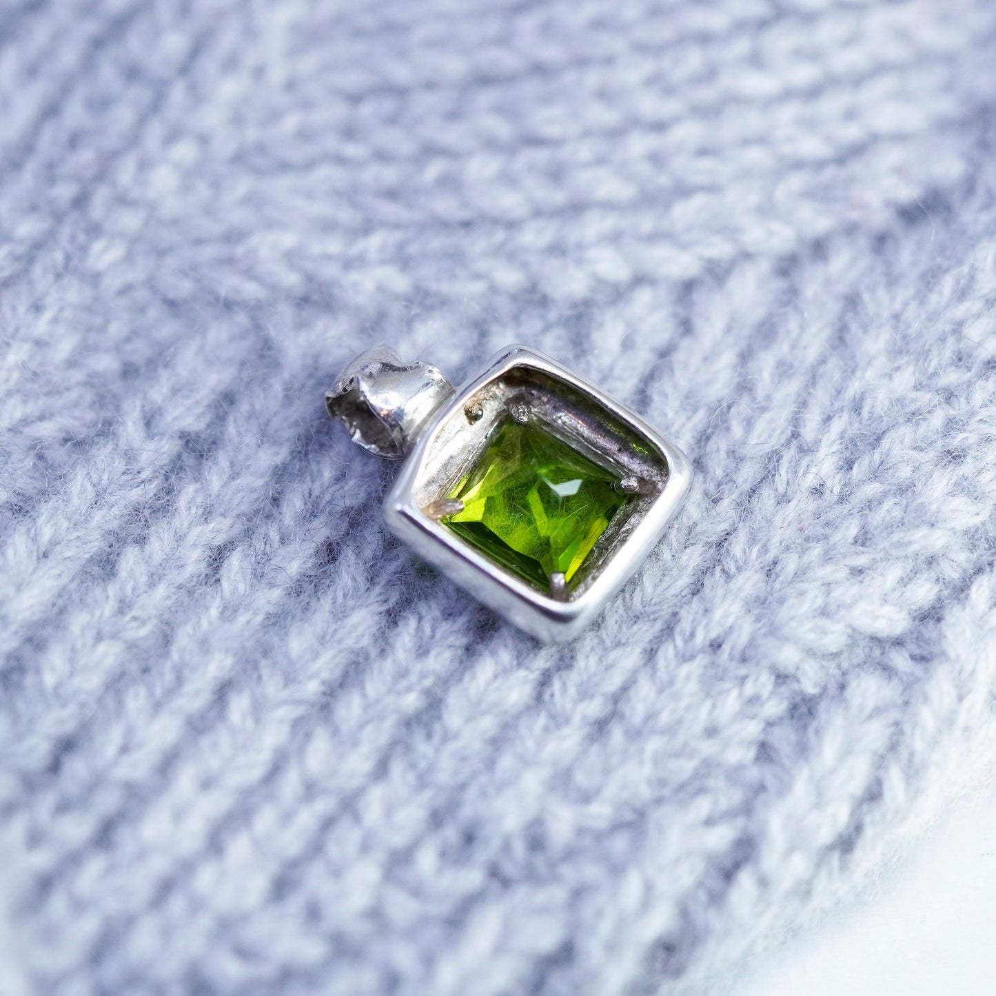 antique sterling 925 silver handmade pendant with square peridot