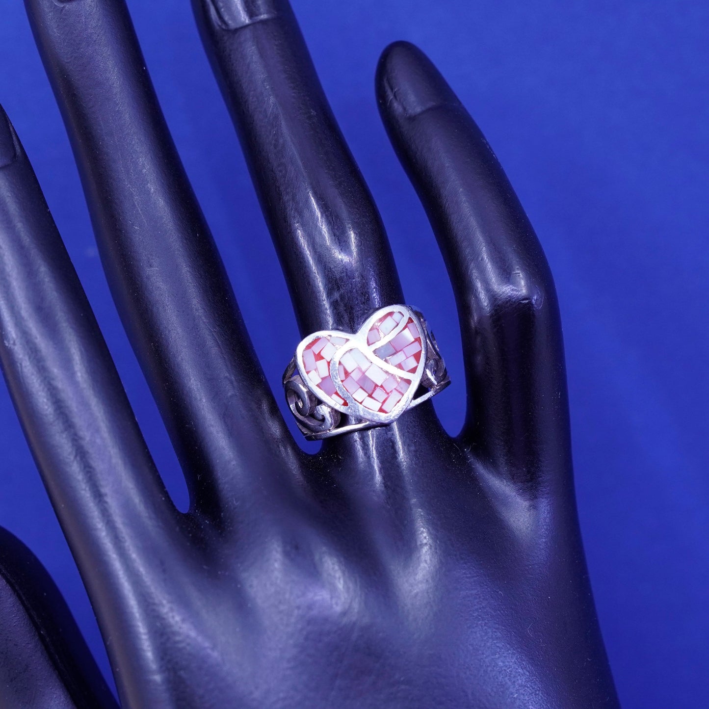 Size 7, vtg Sterling silver handmade ring, 925 heart band pink mother of pearl
