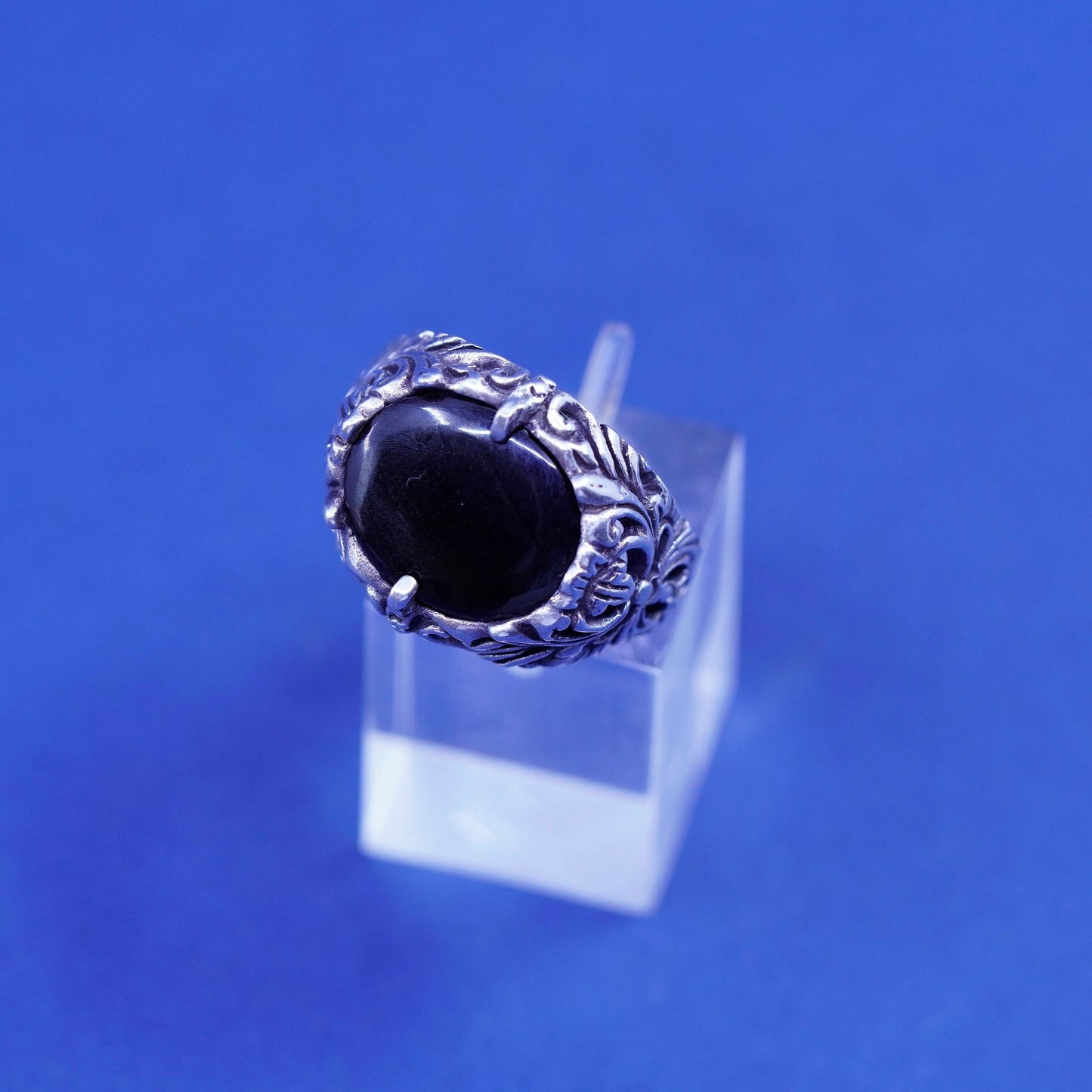 Size 9, vintage Sterling 925 silver handmade ring with onyx and filigree
