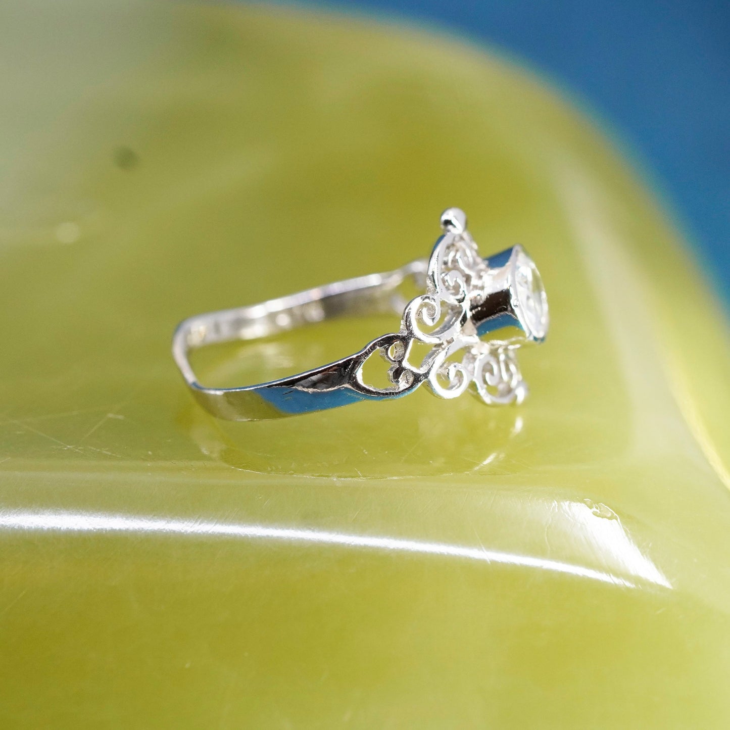 Size 6.5, vintage Sterling 925 silver handmade ring with cz