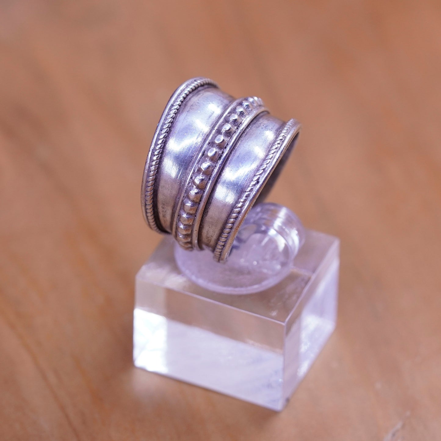 Size 8, vintage Sterling silver handmade ring, 925 band with rope cable around