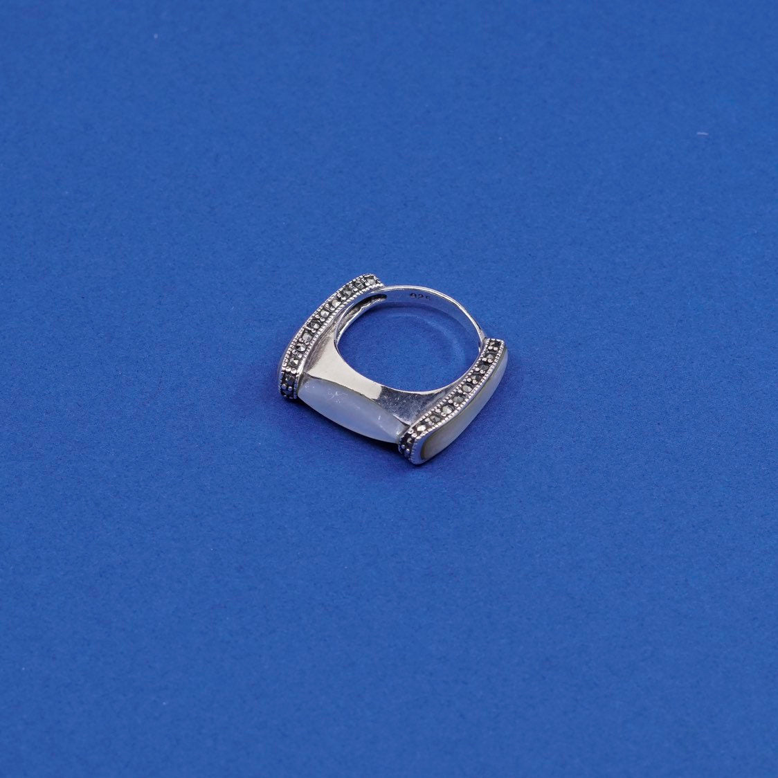 sz 8.5, vtg sterling silver handmade ring, 925 w/ mother of pearl N marcasite