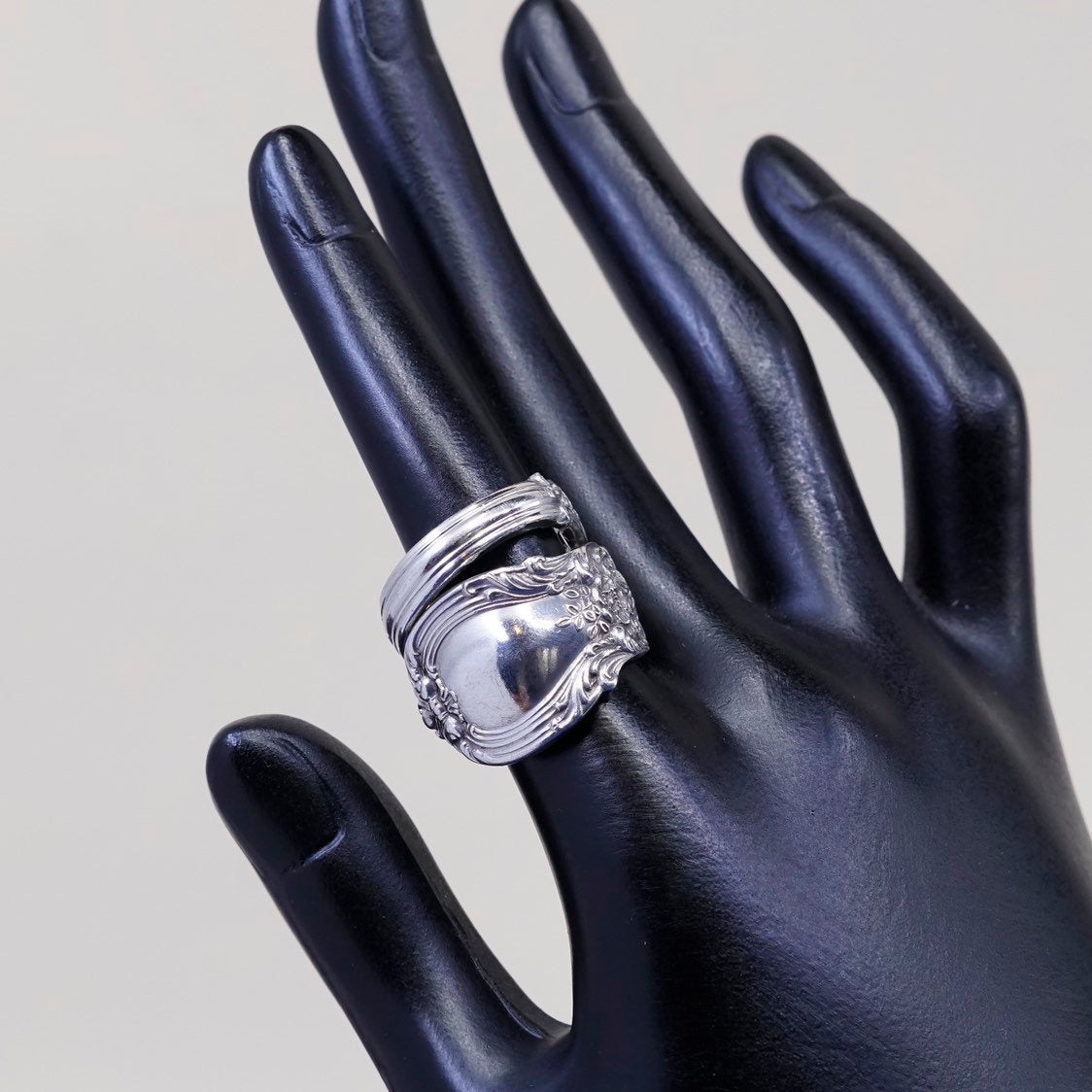 Size 6, vtg LUNT Sterling silver handmade ring, 925 flower spoon band