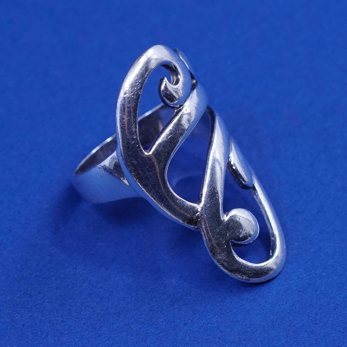 Size 7, vintage Sterling silver handmade ring, 925 wide swirly band