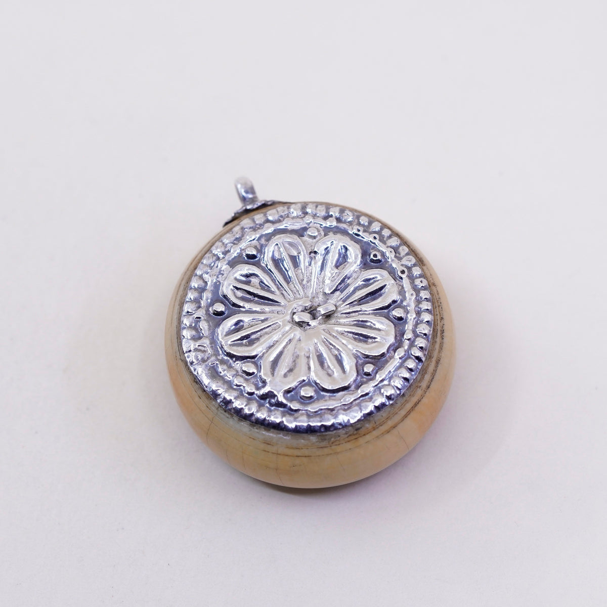 Native American Sterling 925 silver handmade flower pendant with nut