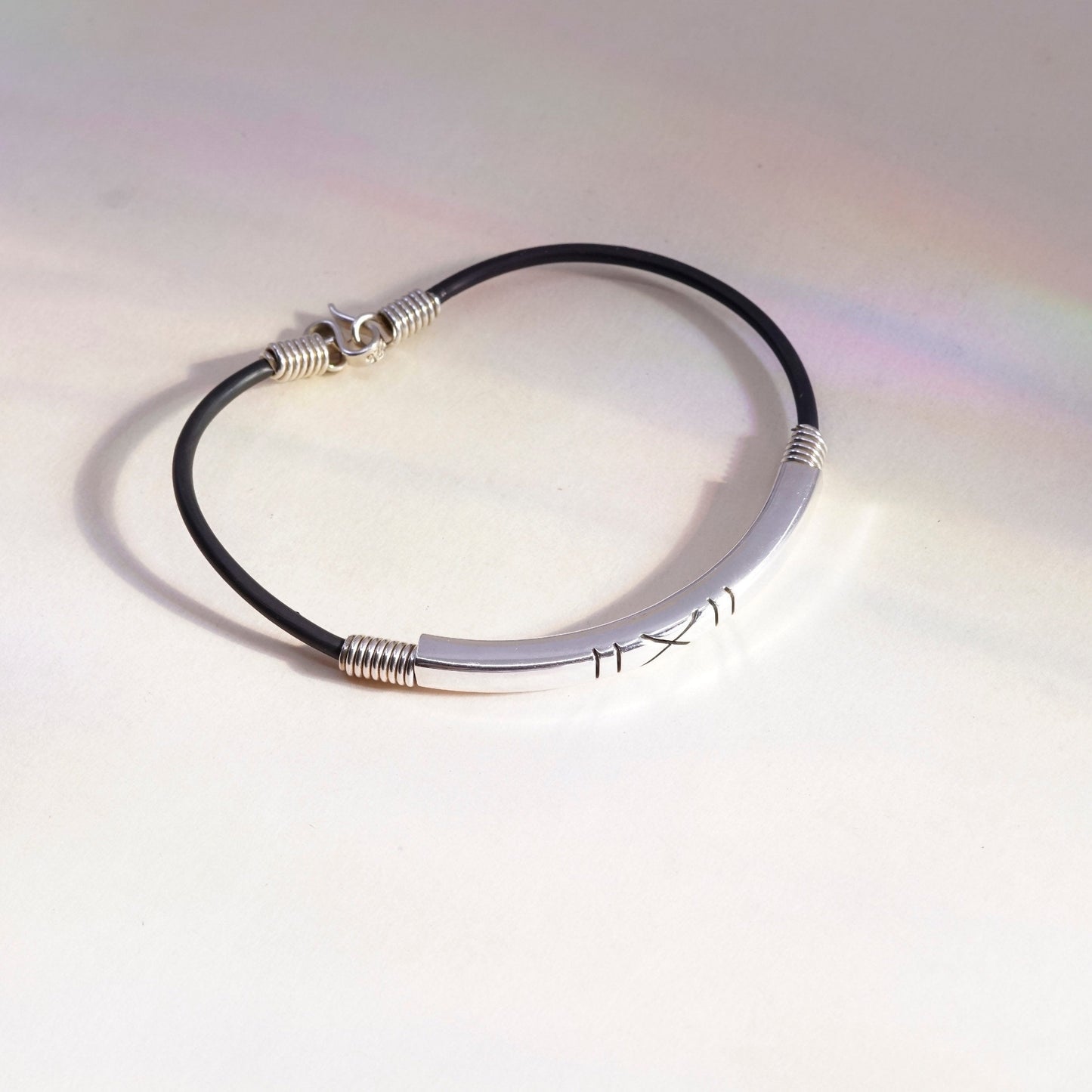 7.5”, Vintage black rubber chain with sterling 925 silver bar