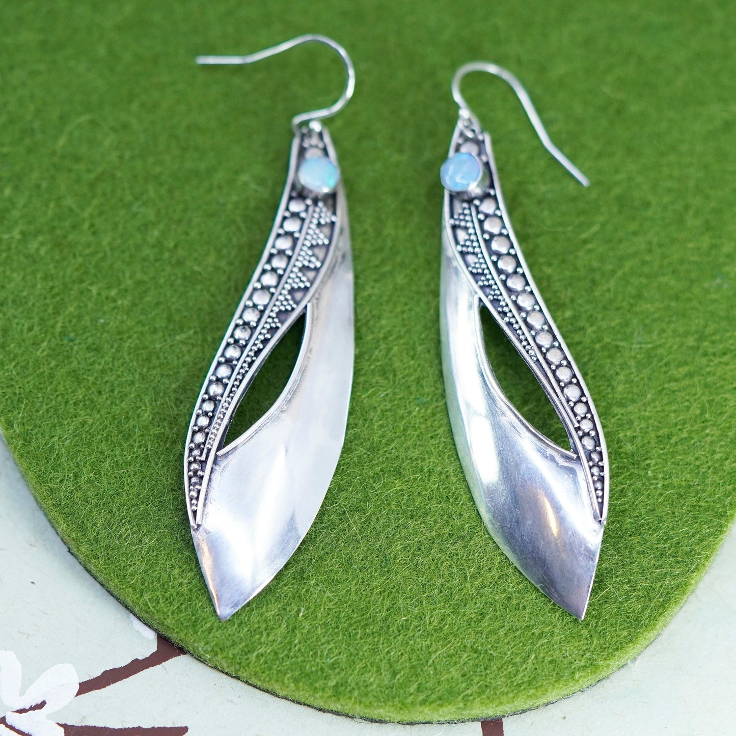 Vintage southwestern sterling 925 silver handmade leafy beaded earrings opal