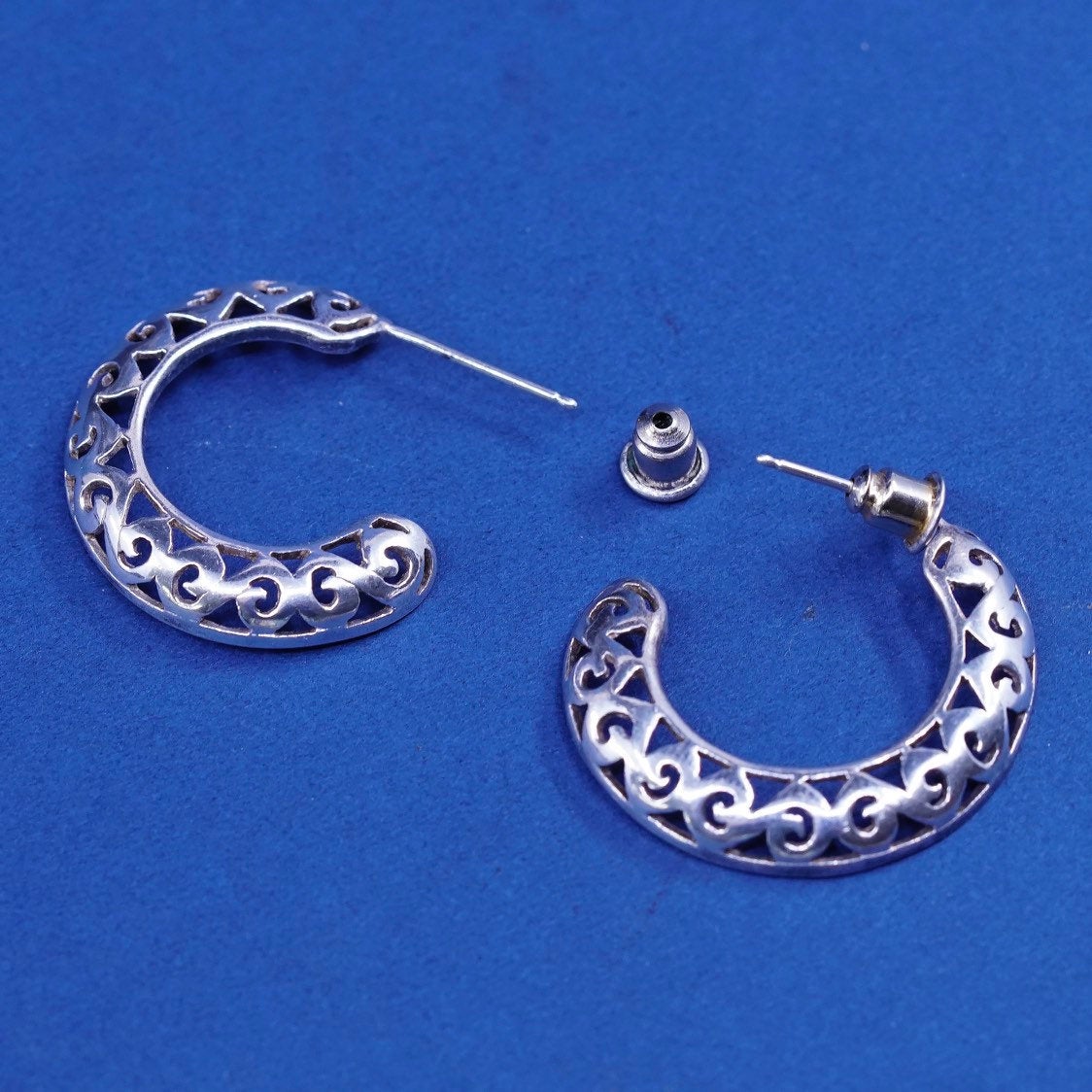 vtg Sterling silver handmade earrings, 925 hoops w/ bali filigree