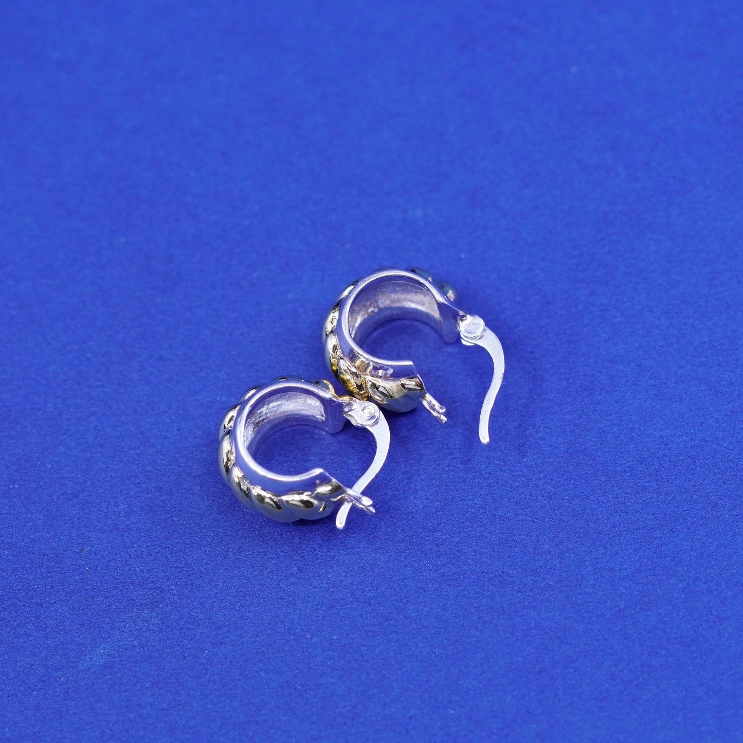 0.5”, vtg two tone Sterling silver handmade earrings, 925 ribbed Huggie hoops