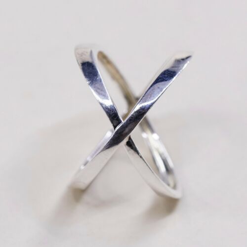 Sz 8, Vtg Sterling silver handmade ring, 925 silver cross Entwined band