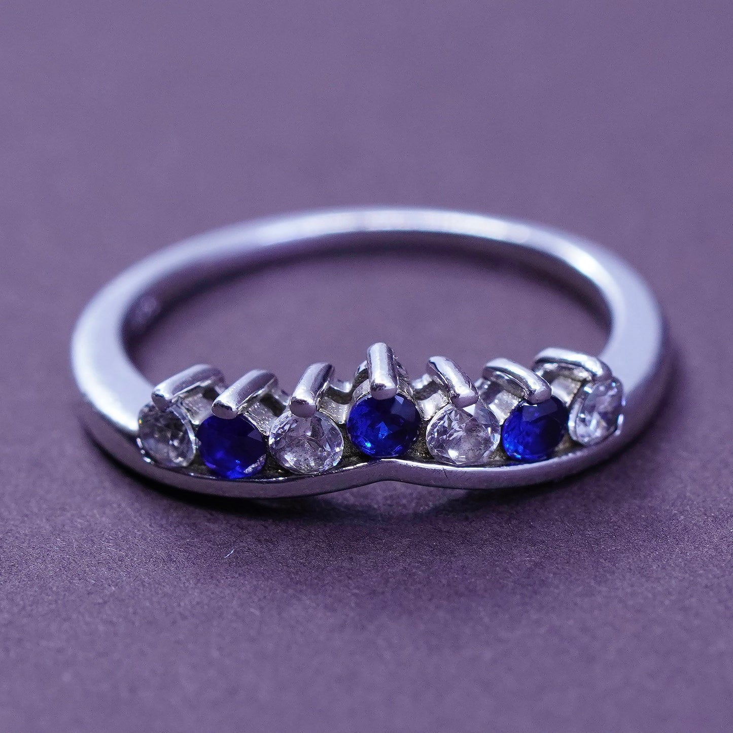 Size 6, vintage Sterling 925 silver handmade ribbed ring with blue topaz and Cz