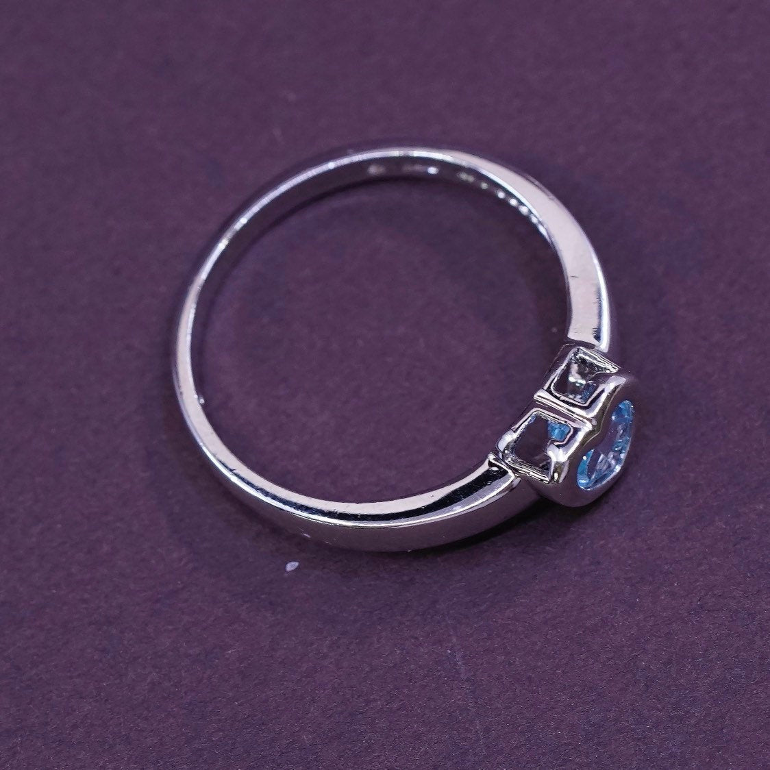 sz 8, vtg sterling silver handmade ring, blue crystal heart 925 band