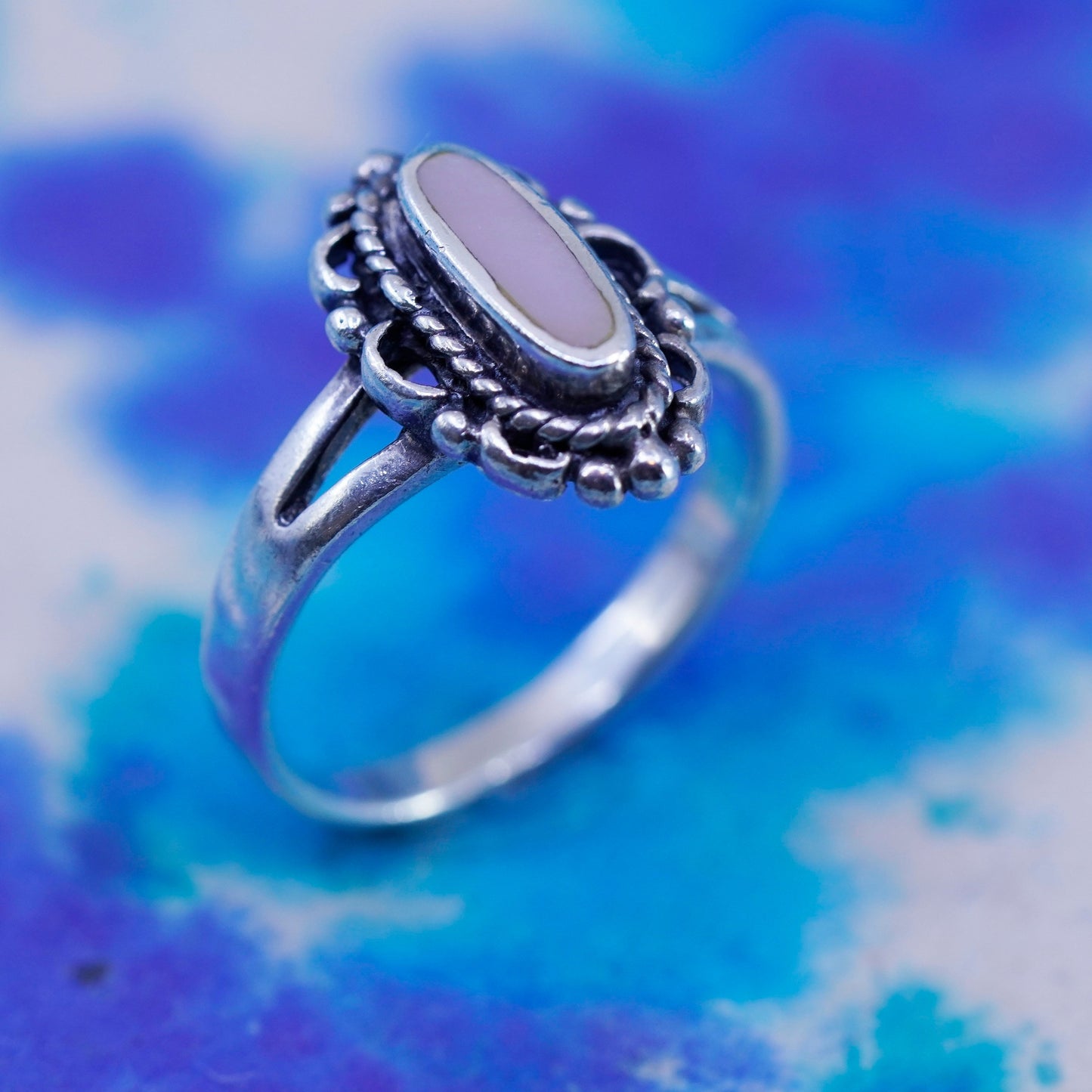 Size 7, vintage sterling 925 silver handmade ring with mother of pearl beads