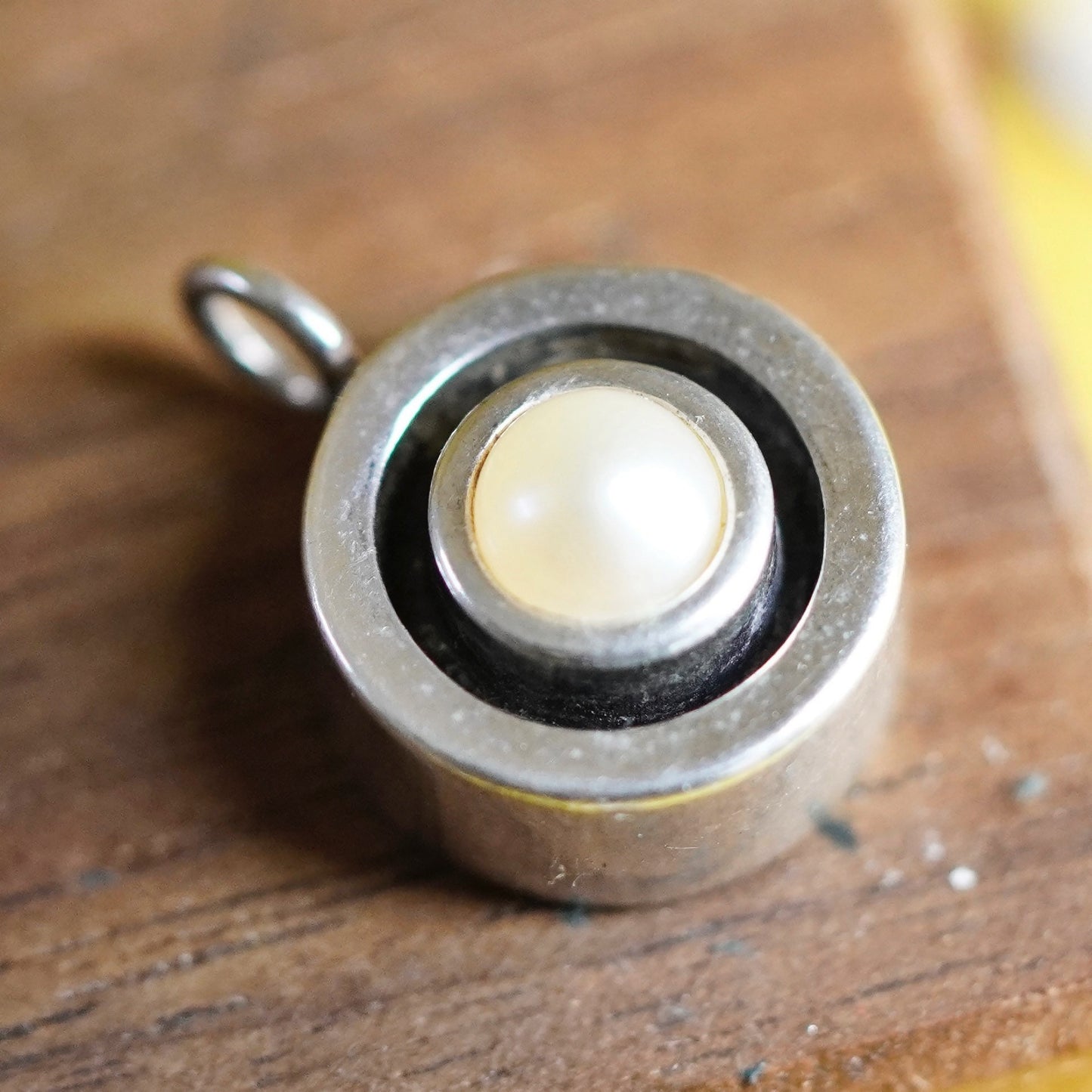 Vintage Sterling silver handmade pendant, 925 disc with pearl