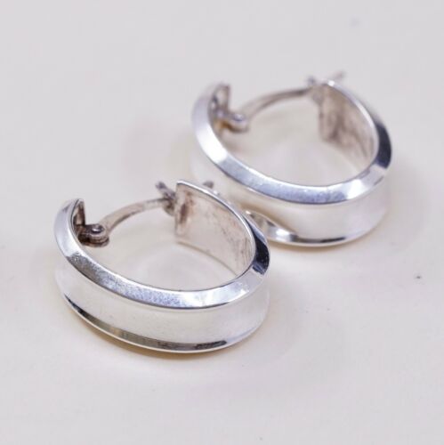 0.75” Vtg JCM sterling silver Ribbed earrings Hoops, stamped 925