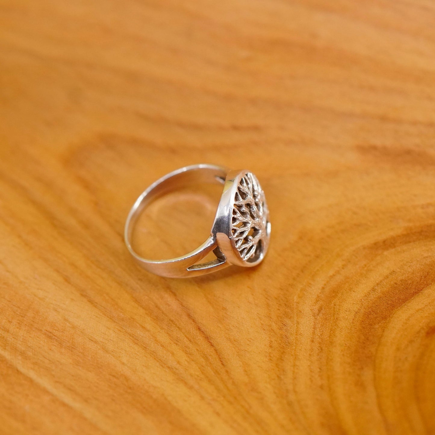 Size 7.5, vtg Sterling silver handmade ring southwestern 925 filigree tree band
