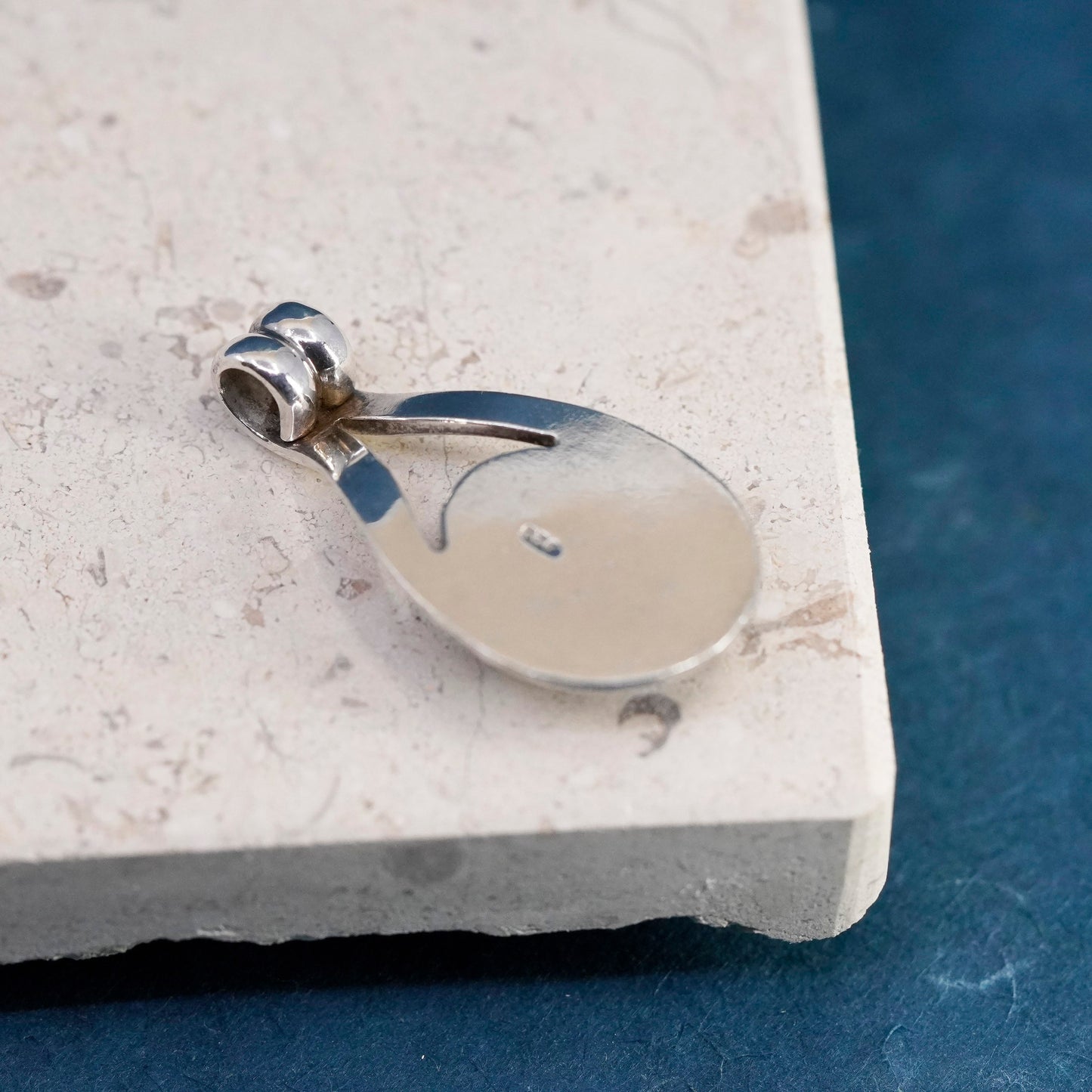 Vintage Sterling silver handmade pendant, 925 charm w/ oval shaped blue cat eye