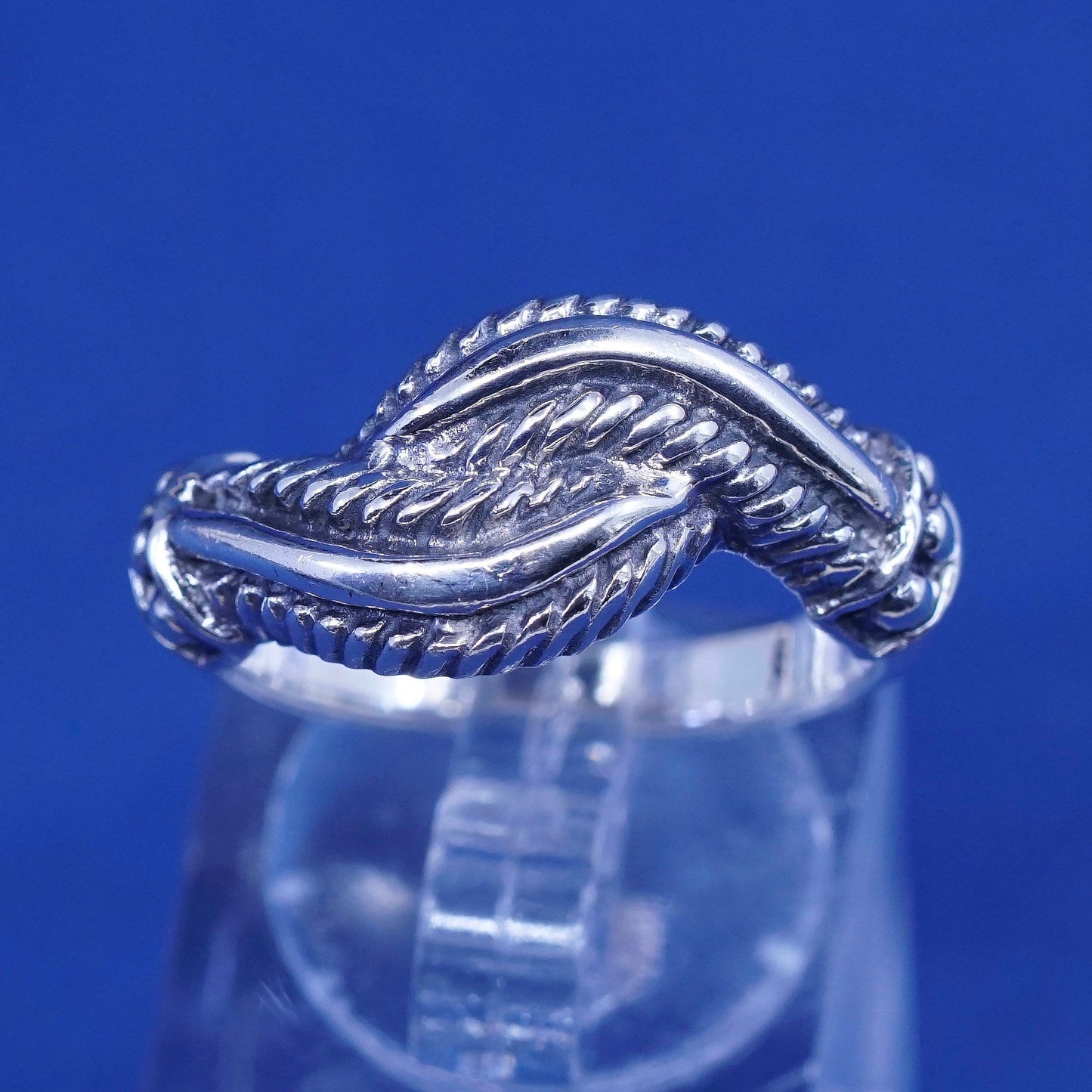 Size 8, vintage Sterling 925 silver handmade ribbed cable ring