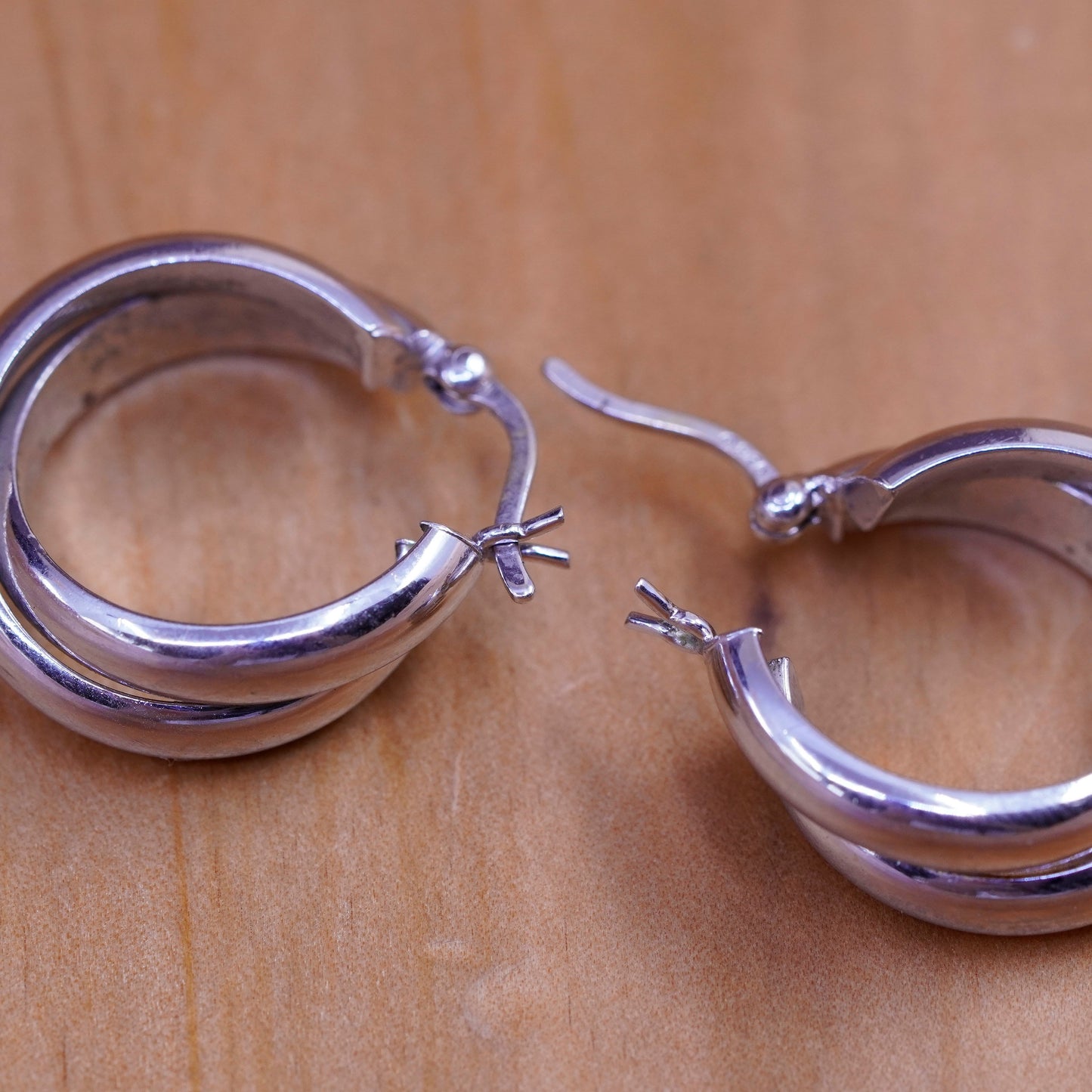 0.75”, Vintage Sterling silver handmade earrings, 925 entwined circle hoops