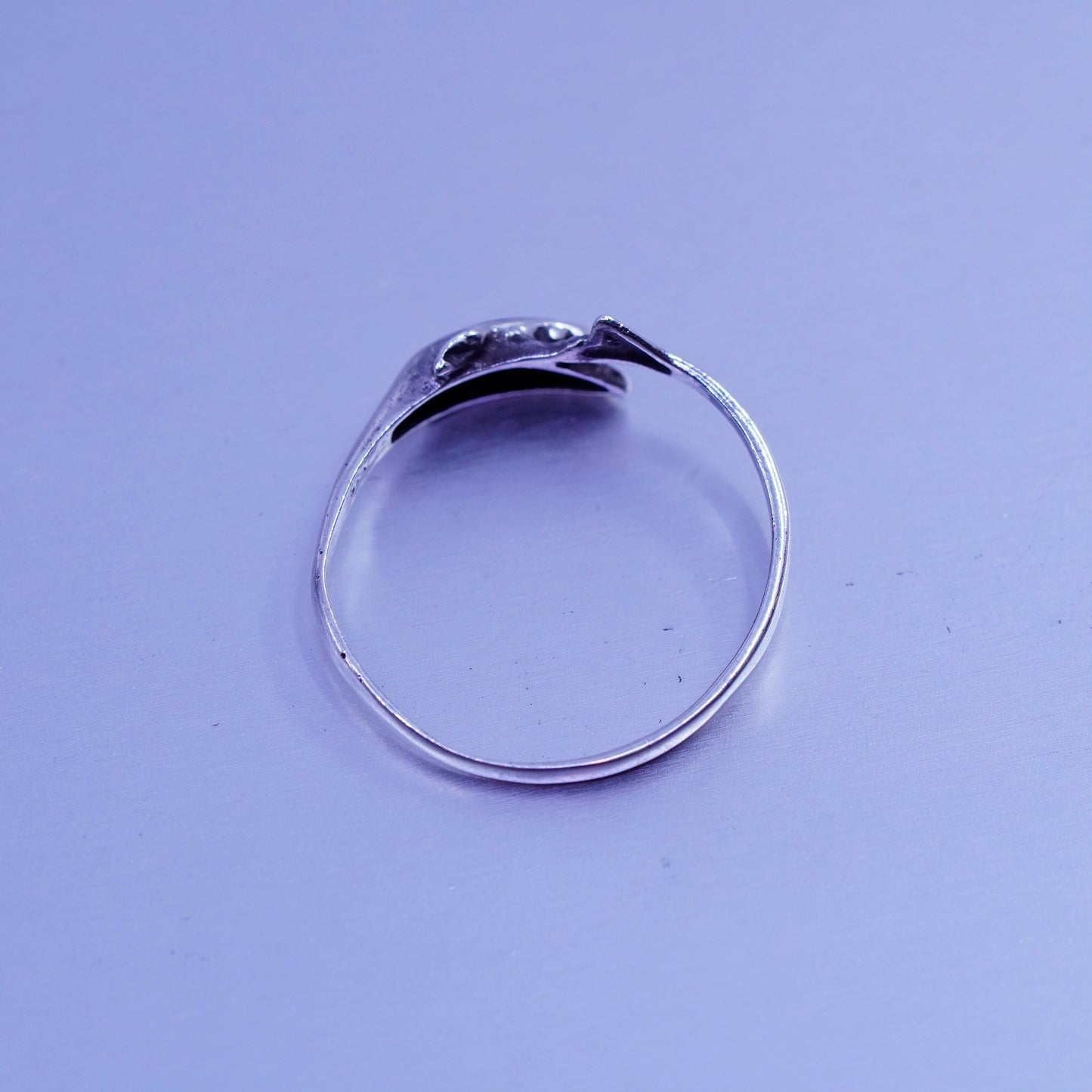 Size 8, vintage modern Sterling 925 silver handmade dolphin ring with obsidian