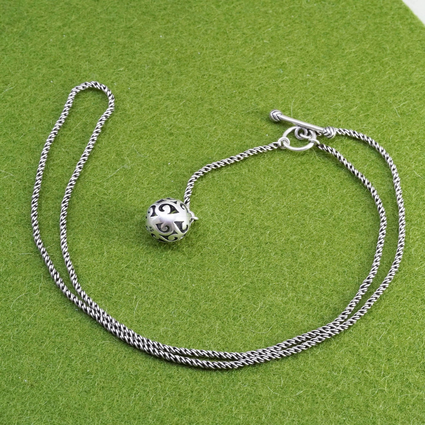 16”, SILPADA N1619 925 Sterling Silver delight Filigree Ball Toggle Necklace