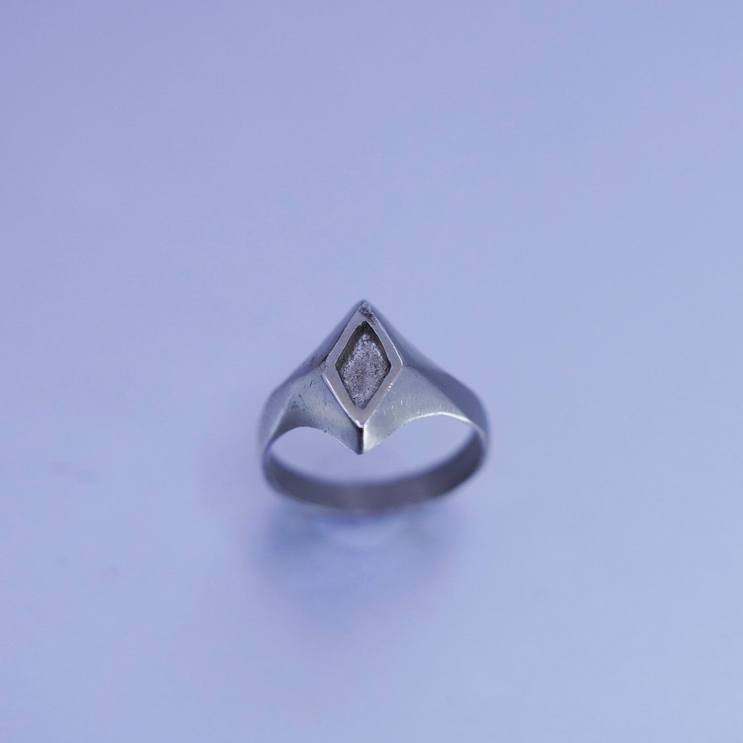 Size 7, vintage Sterling 925 silver handmade ring, diamond shaped band