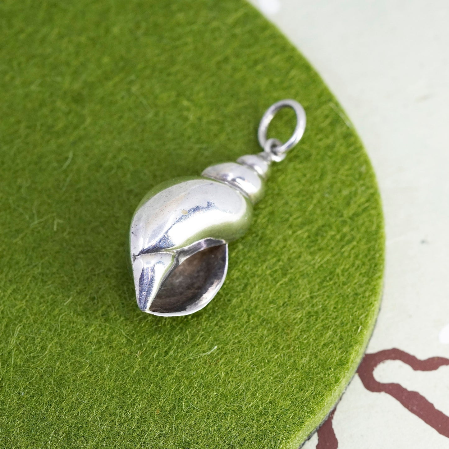 Vintage sterling silver handmade pendant, 925 shell