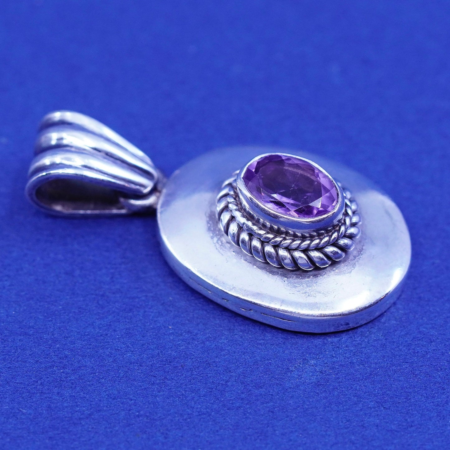 Vintage Sterling 925 silver handmade pendant with oval amethyst