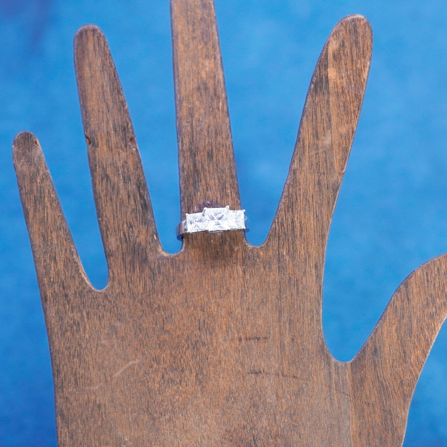 Size 7, vintage Sterling 925 silver engagement ring with cz
