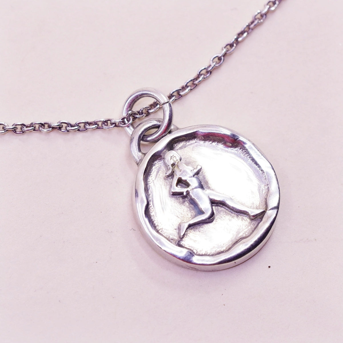 18”, sterling silver necklace, 925 circle chain runner run strong tag pendant