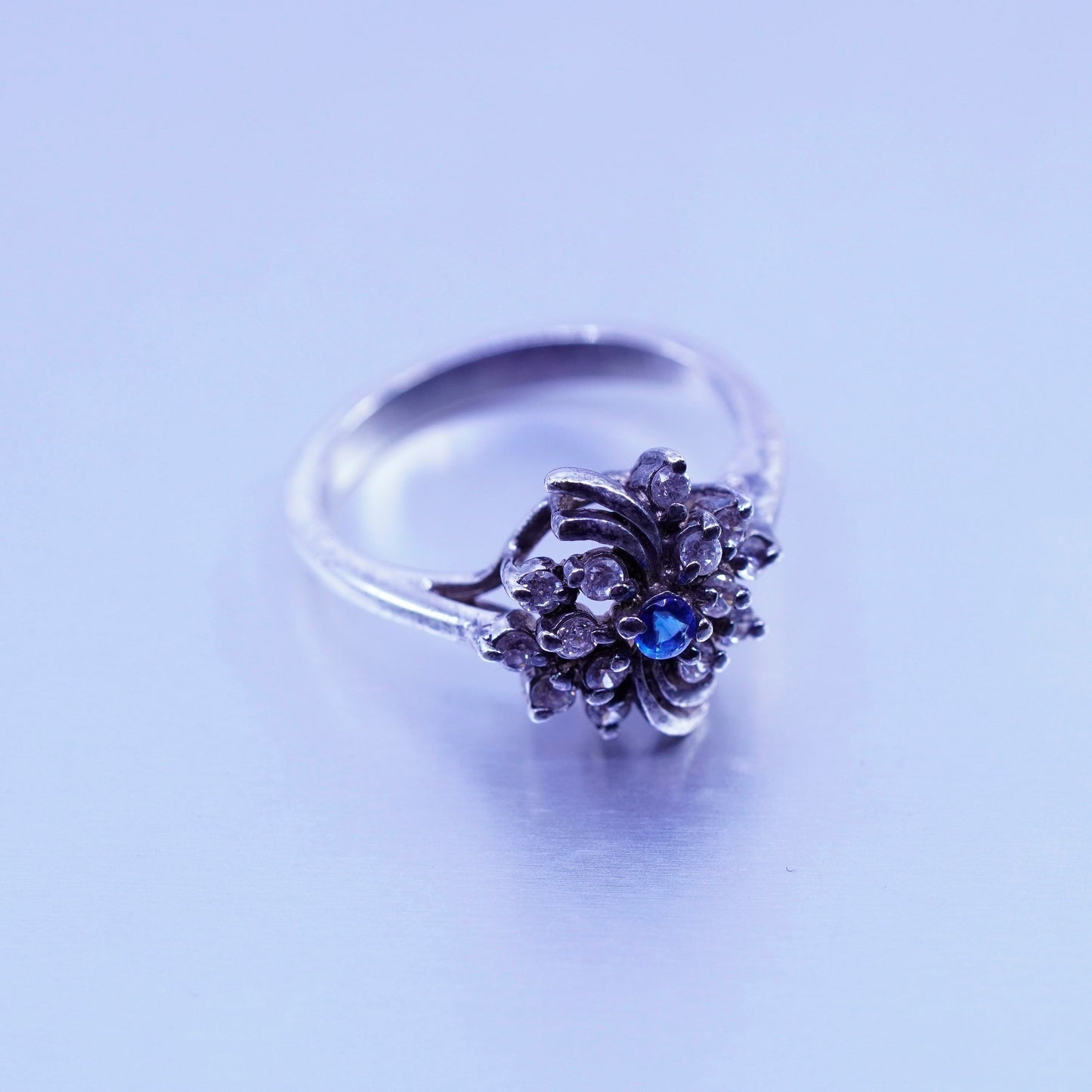 Size 7, vintage Sterling 925 silver handmade band ring with cluster Cz
