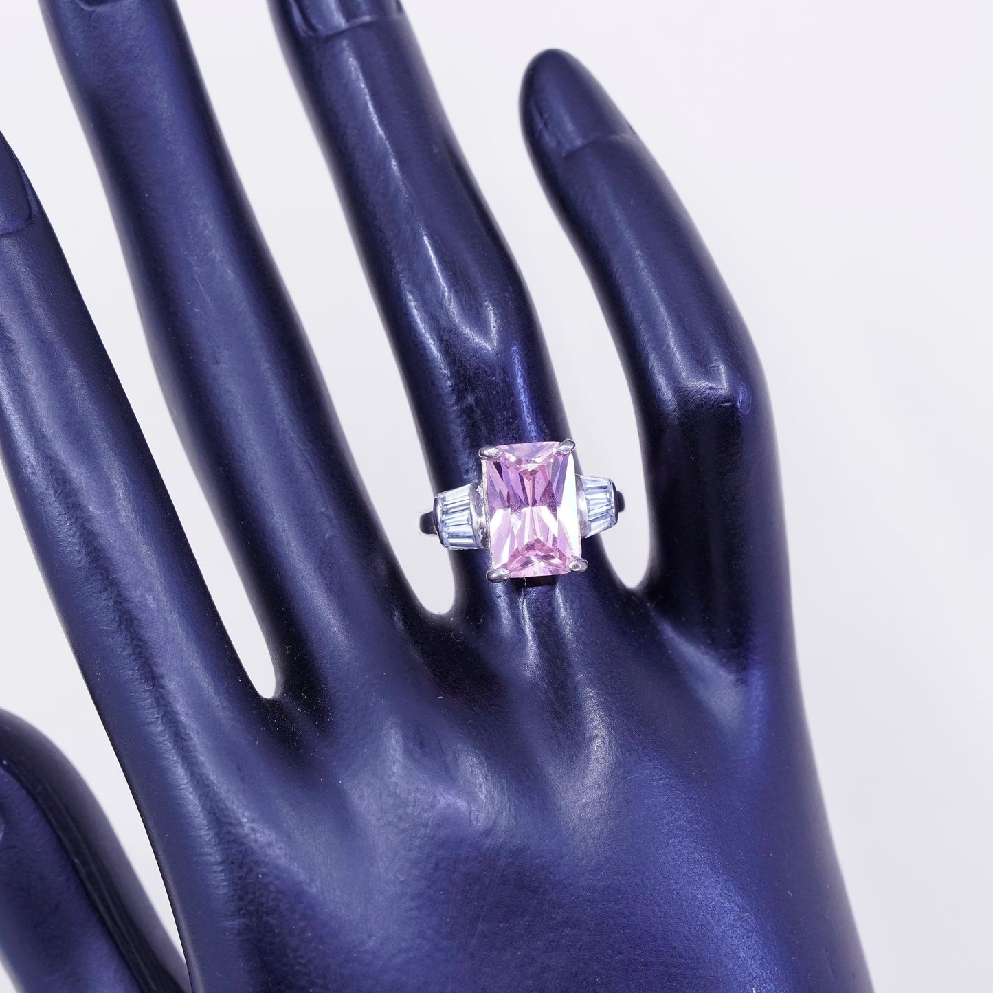 Size 5.75, Sterling silver fashion ring, 925 silver emerald pink Quartz crystal