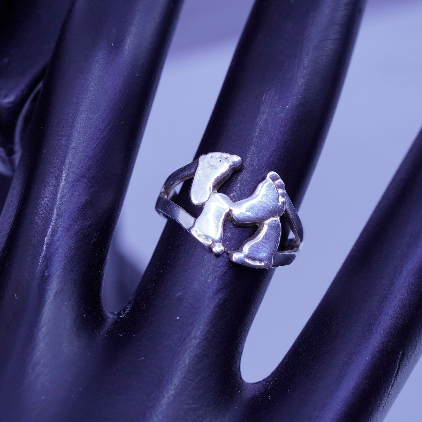 Size 6, vintage southwestern Sterling 925 silver ring, footprints band