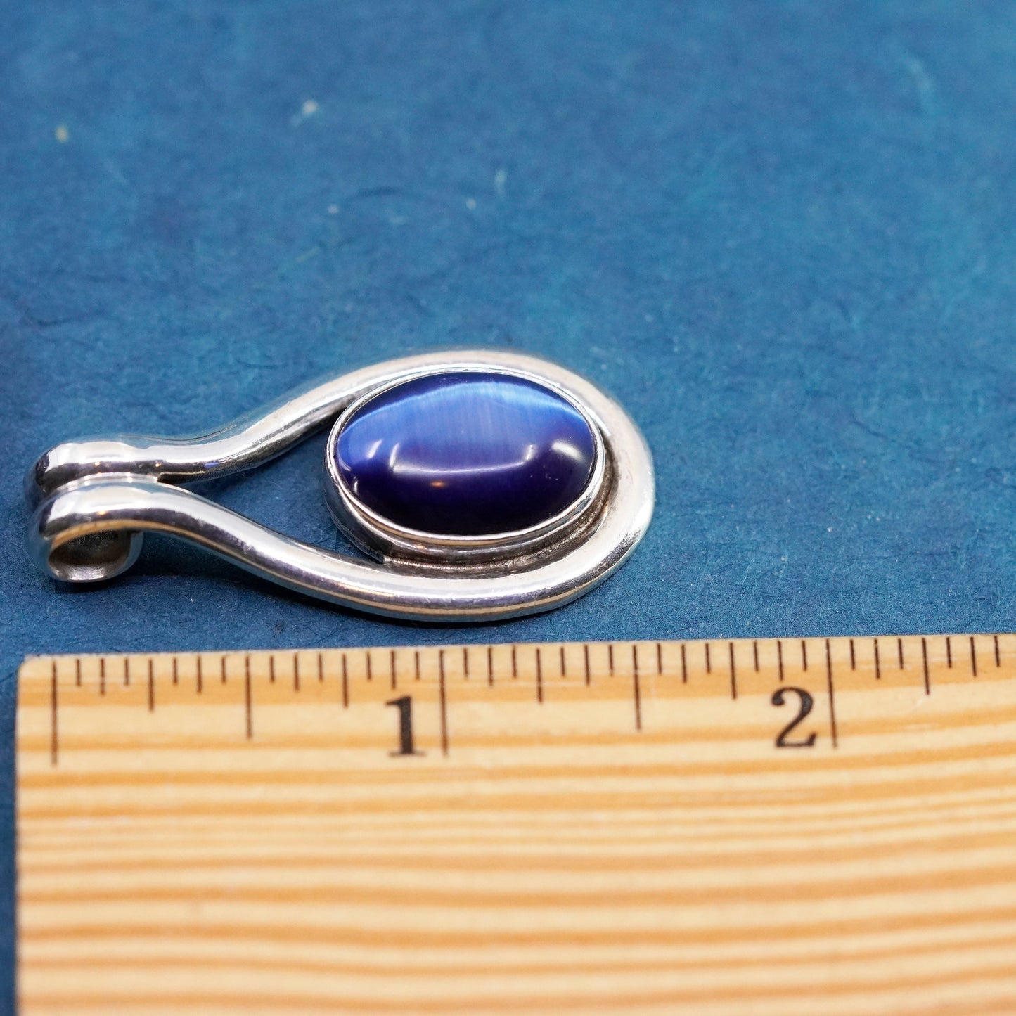 Vintage Sterling silver handmade pendant, 925 charm w/ oval shaped blue cat eye