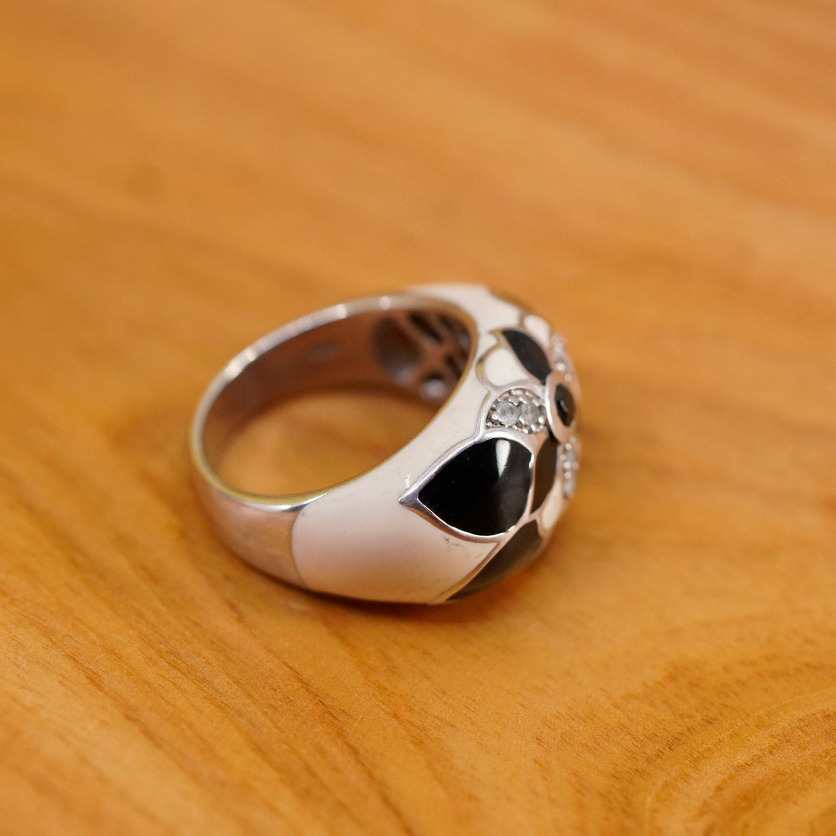 Size 7, vintage sterling 925 silver handmade cocktail band ring black enamel cz
