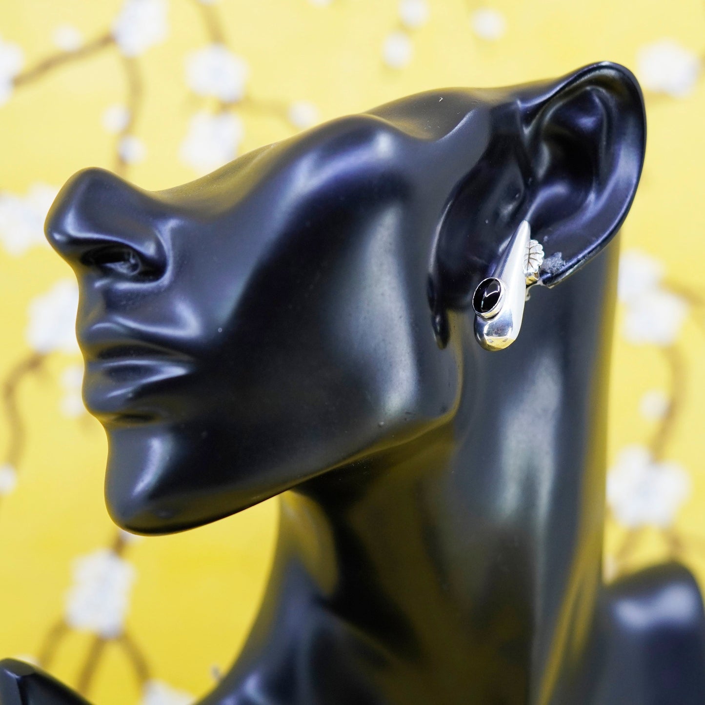 Southwestern Sterling 925 silver handmade teardrop earrings with round onyx
