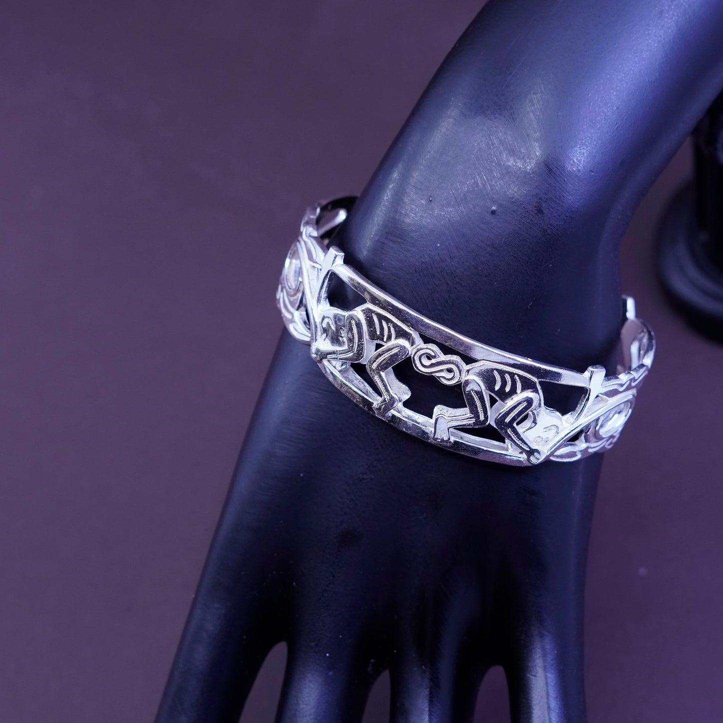 7”, Vintage Mexico Sterling silver handmade bracelet, wide 925 cuff w/ monkeys