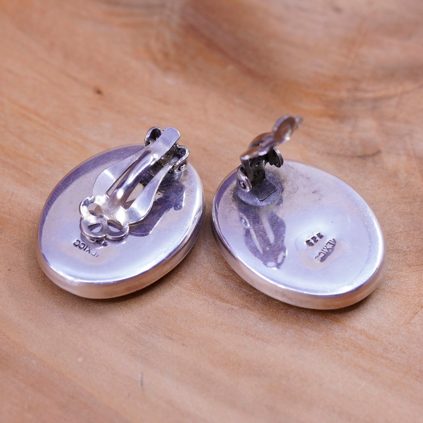 Mexico Sterling silver handmade clip on, 925 modern oval earrings blue resin