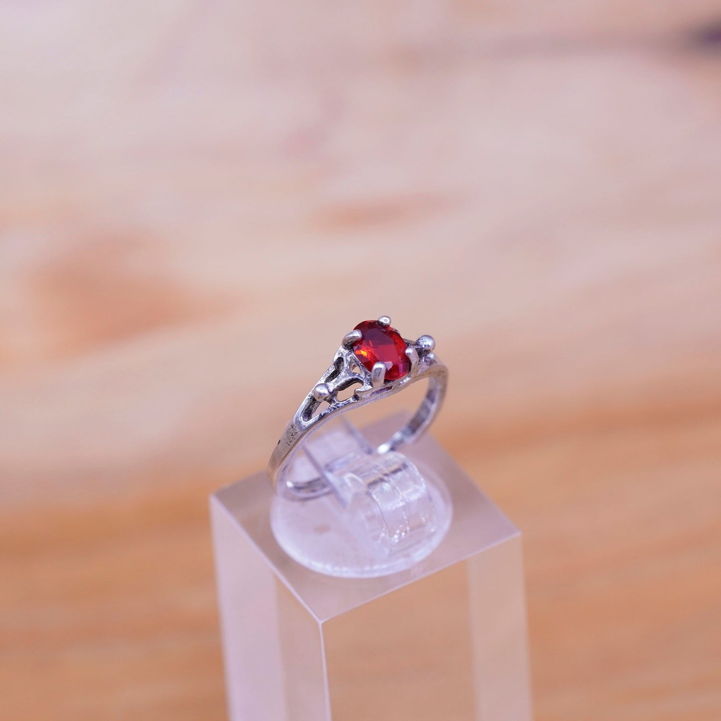 Size 4.5, size adjustable. vintage Sterling 925 silver ring with oval ruby