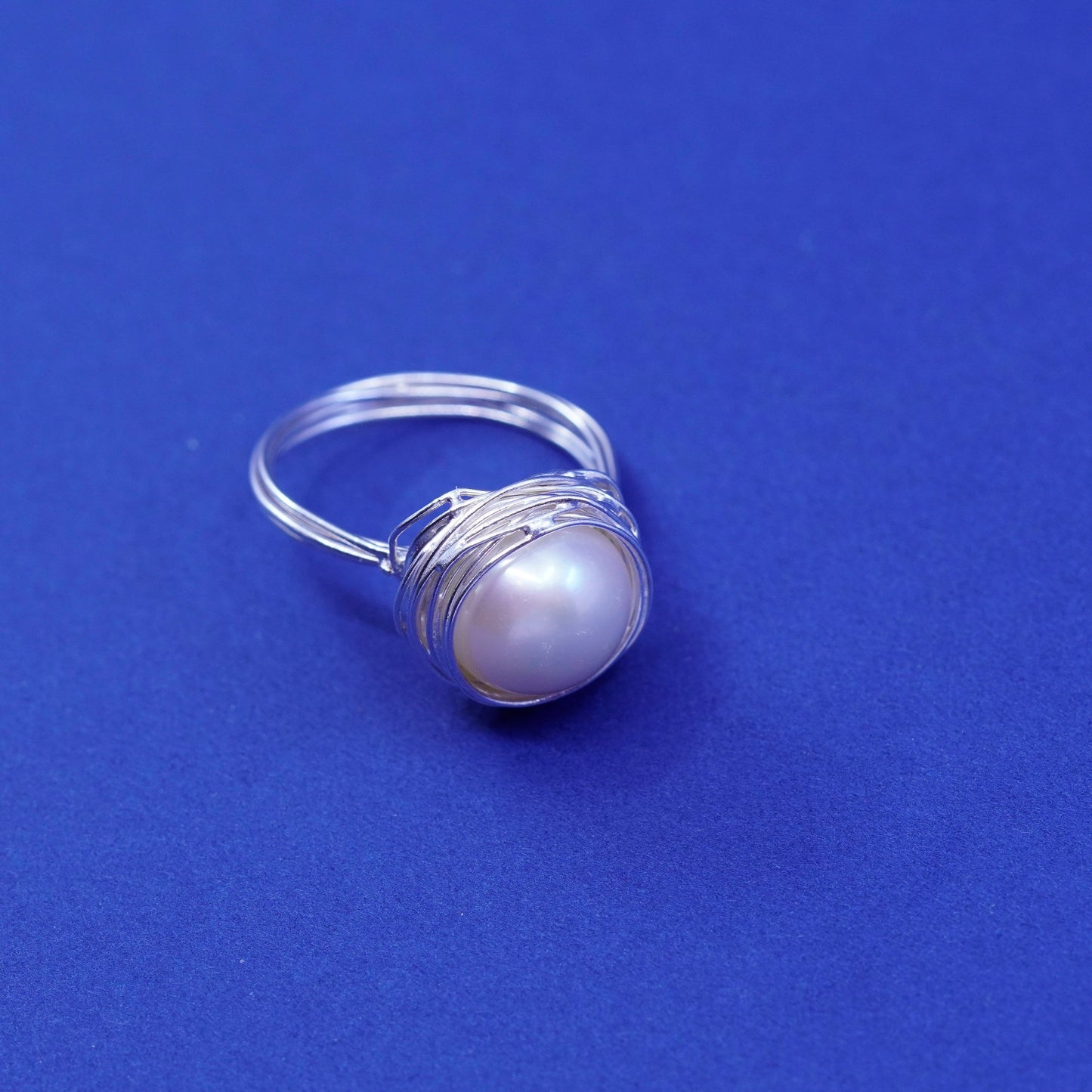 Size 9.5, vintage hammered textured Sterling 925 Silver wired ring with pearl