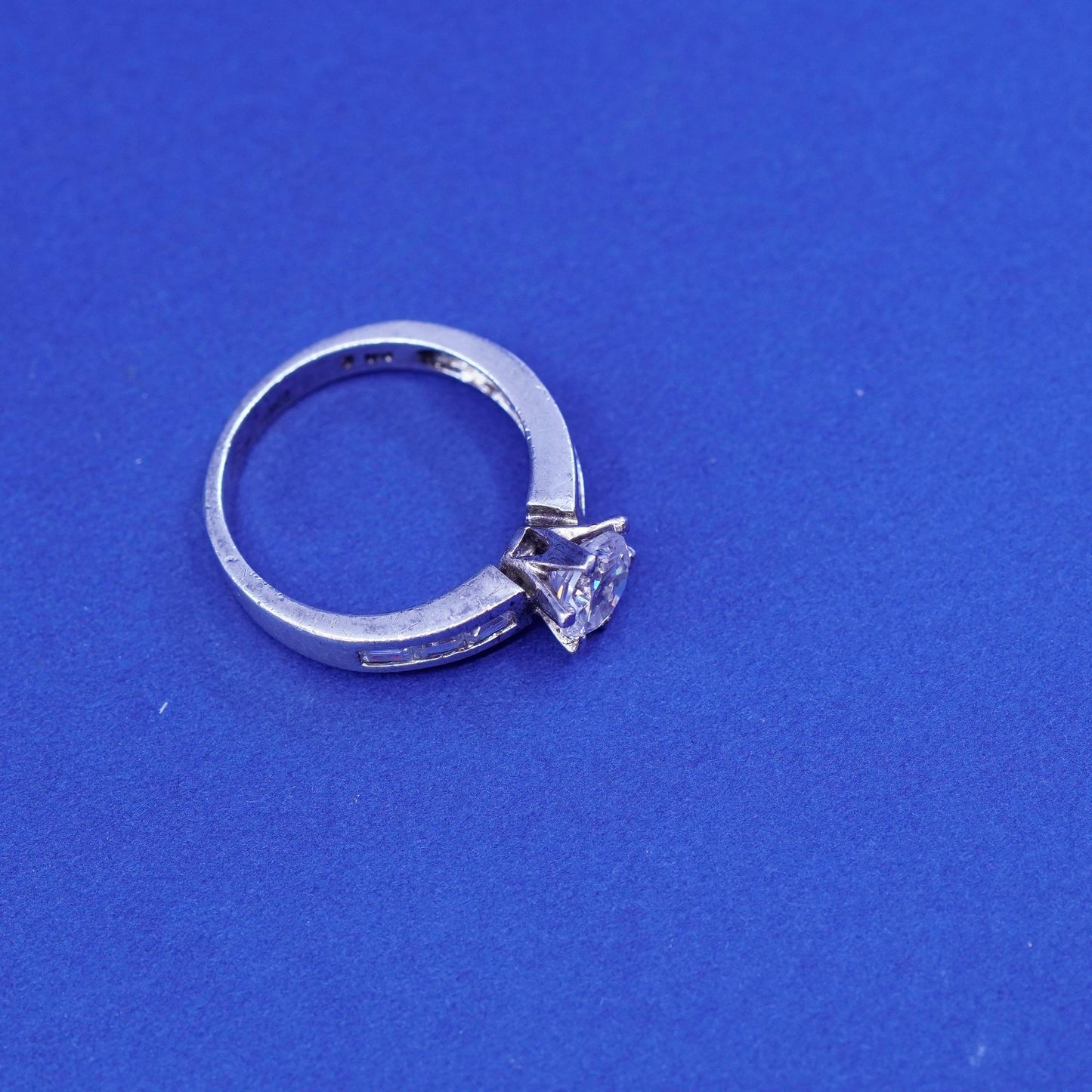 Size 7.5, vintage Sterling 925 silver engagement ring with cz