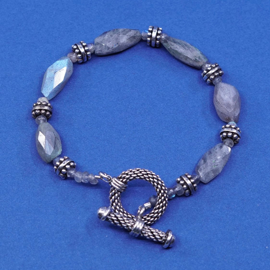 6.75", sterling silver handmade bracelet, 925 w/ labradorite N toggle closure
