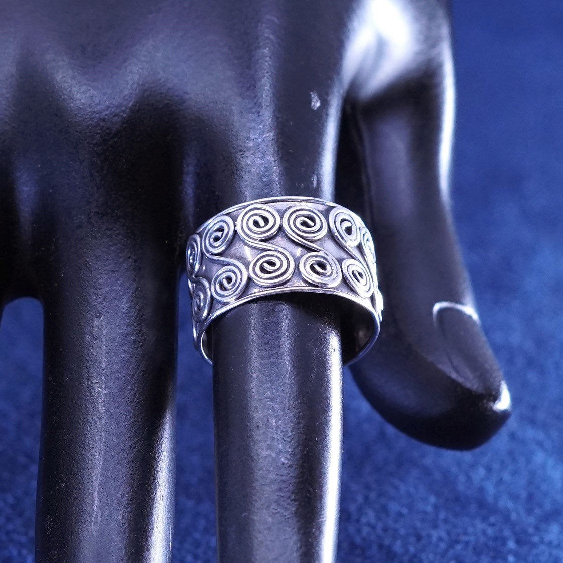 sz 7.25, vtg Sterling silver handmade ring, 925 wide band w/ swirl texture